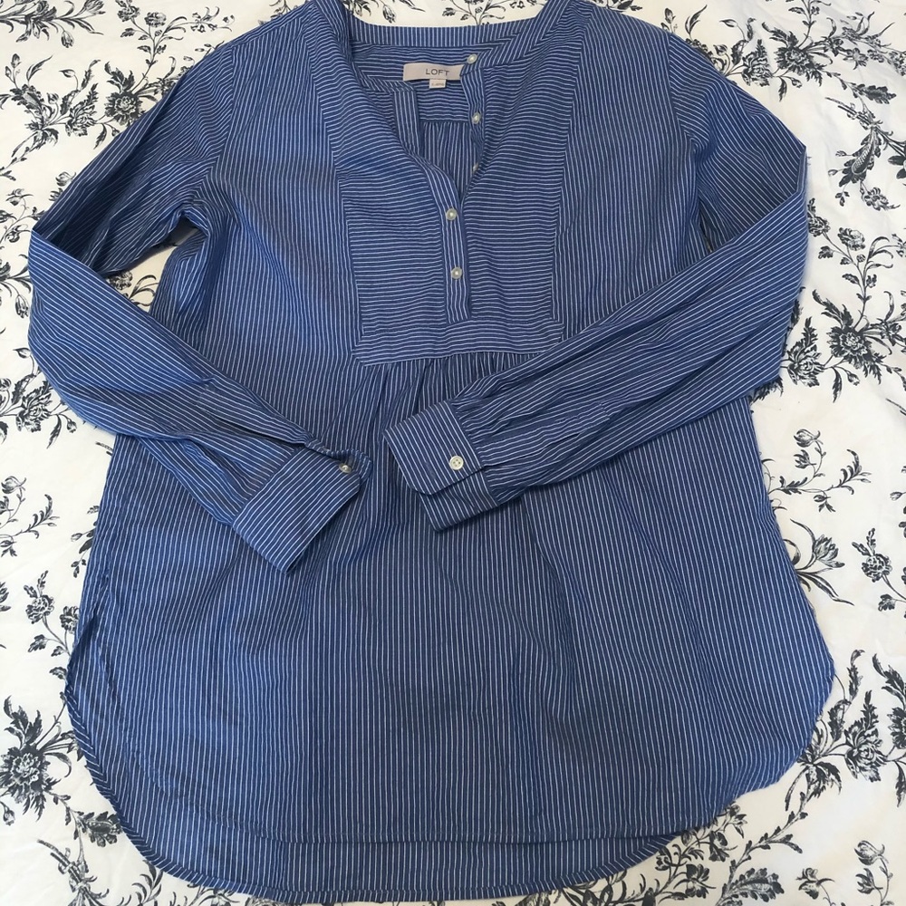Like new! Beautiful Loft Striped Bib Button Blouse